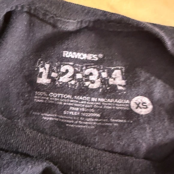 Ramones Black Graphic T-Shirt XS - Picture 3 of 5